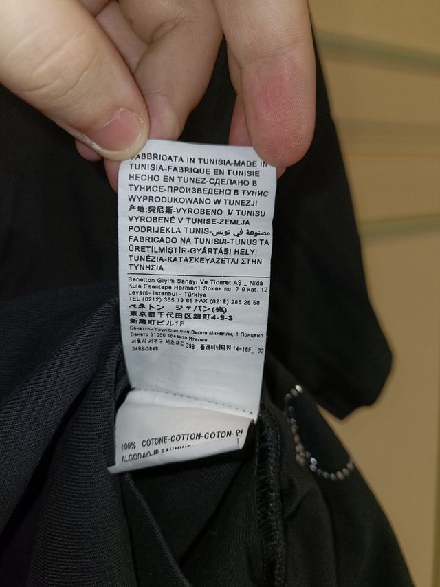 Maglia nera con scritta