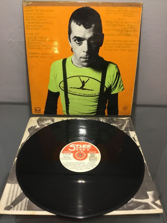 VINILO- IAN DURY, NEW BOOTS AND PANTIES!!