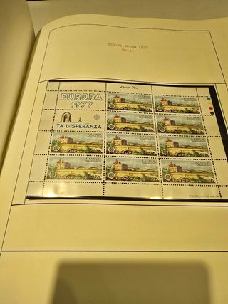 Álbum de láminas de sellos