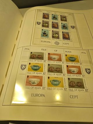 Álbum de láminas de sellos