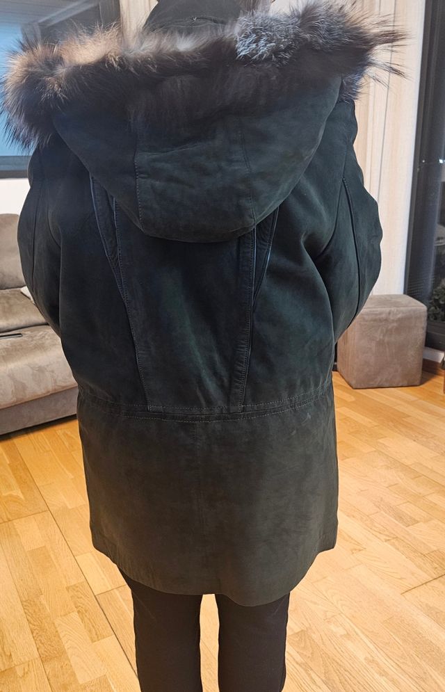 Chaqueta parka de piel de nobuk