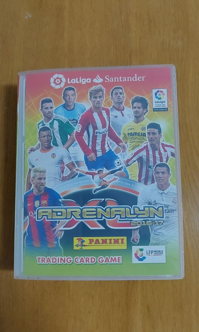 Album AdrenalynXL 2016-17(Carta Aduriz Firmada).