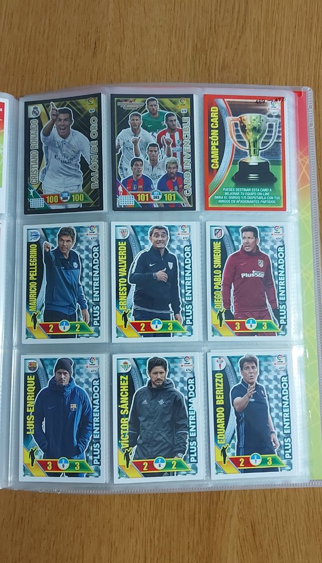 Album AdrenalynXL 2016-17(Carta Aduriz Firmada).