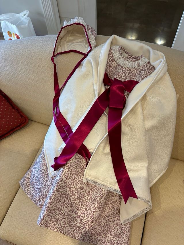 Alquiler traje fallera bebe volca fallera