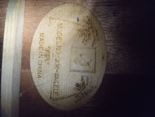 Ukelele con funda i afinador