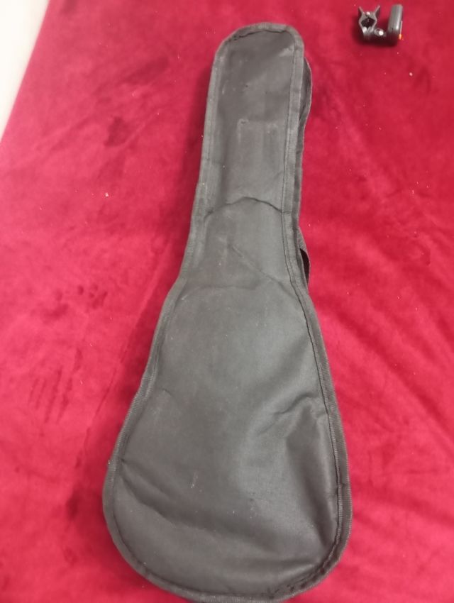 Ukelele con funda i afinador