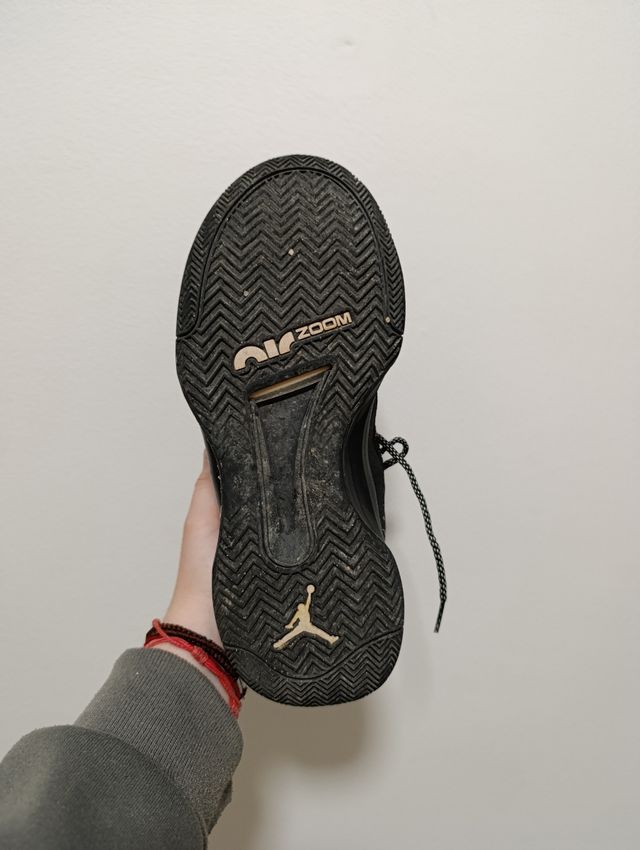 Bambas Jordan negras