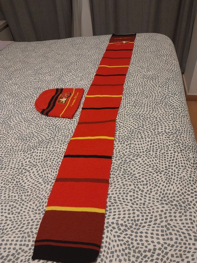 Gorro y bufanda rayo Mc Queen