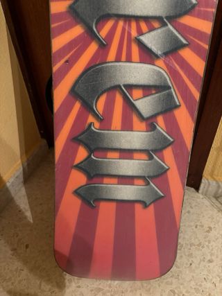 Tabla de Snow con fijaciones