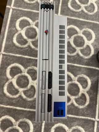Playstation 2 plateada