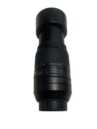 Nikon D3000 + 2 Objetivos (18-55mm y 55-300mm)