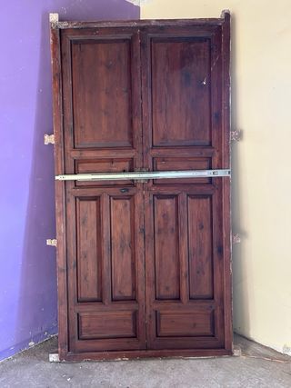 Puerta madera antigua