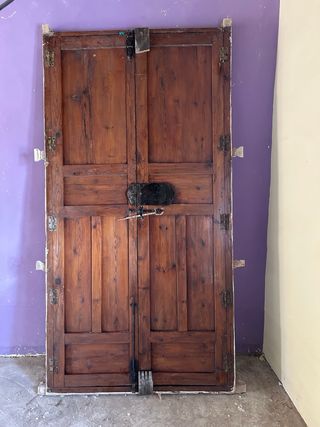 Puerta madera antigua