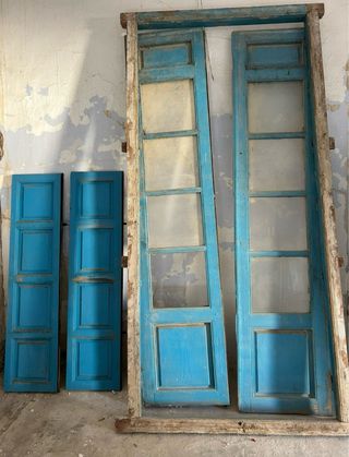 Puerta balconera madera antigua