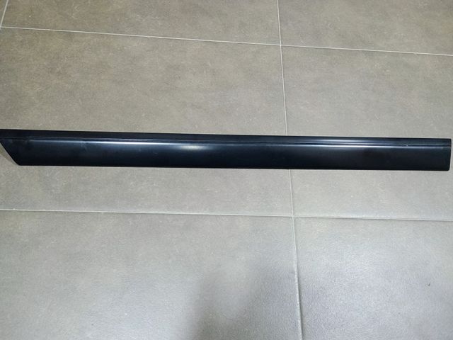 ) moldura puerta,trasera derecha