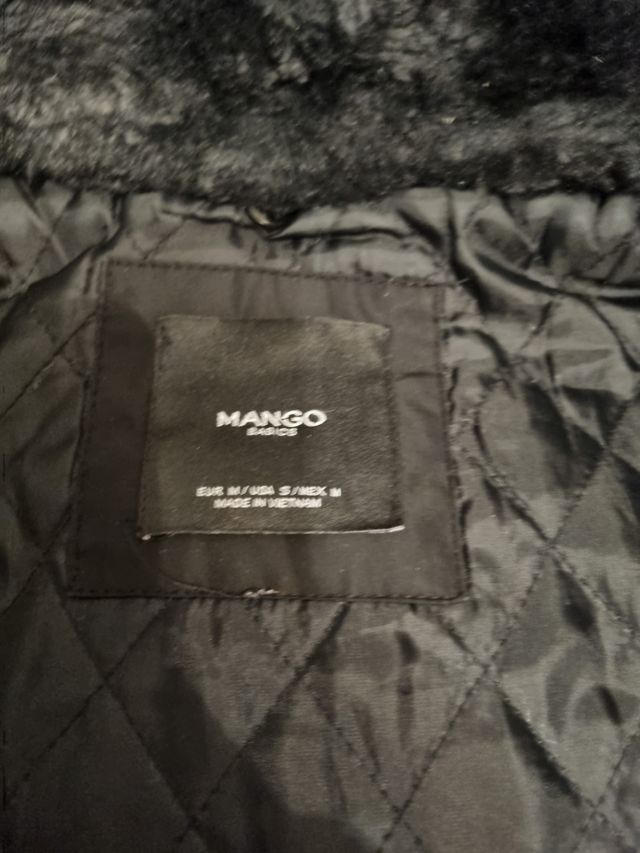 Abrigo negro plumas Mango talla M