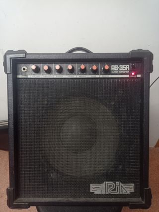 Amplificador de guitarra ARIA AG-35R