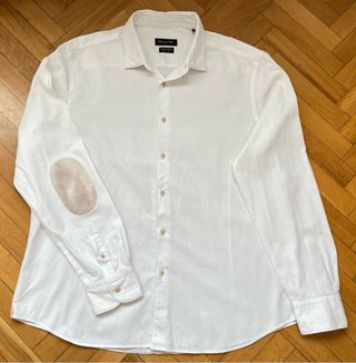 Camisa blanca de Massimo Dutti