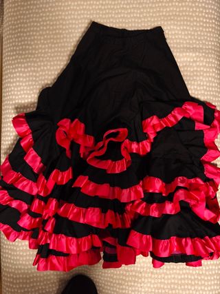 Traje de flamenca con mantoncillo