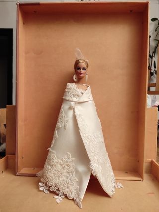 Muñeca vestida de novia