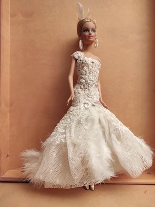 Muñeca vestida de novia