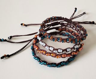Bracciali in vetro colorato