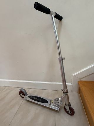 Patinete metálico