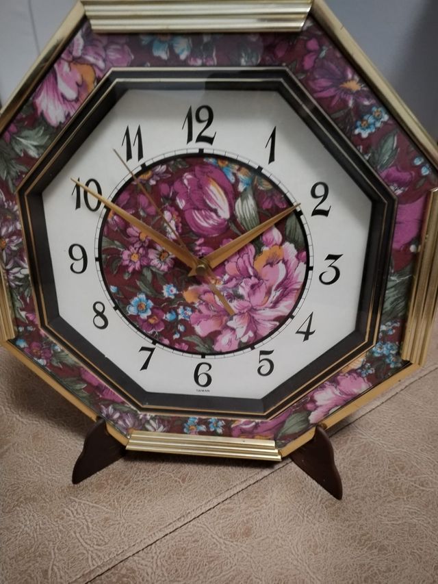 RELOJ DECORATIVO