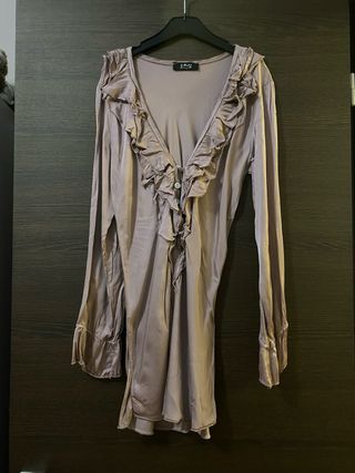 Camicia malva con dettagli eleganti