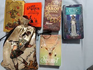Cartas del tarot y oráculos