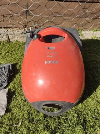 Aspiradora Bosch BSG1800w