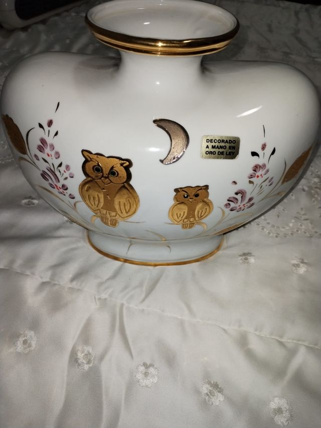 JARRÓN DECORADO A MANO