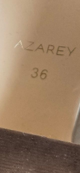 Zapato piel tacón ancho dorado Azarey (1 uso)