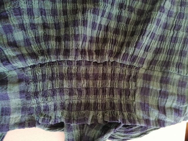 Blusa cortita y anudada