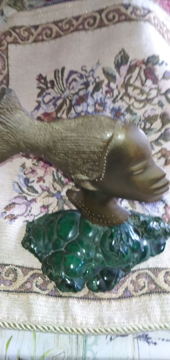 Escultura artística de malaquita/bronce