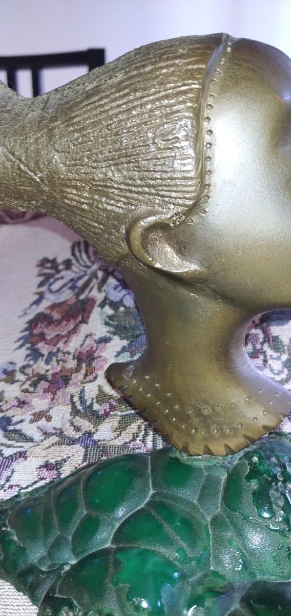 Escultura artística de malaquita/bronce