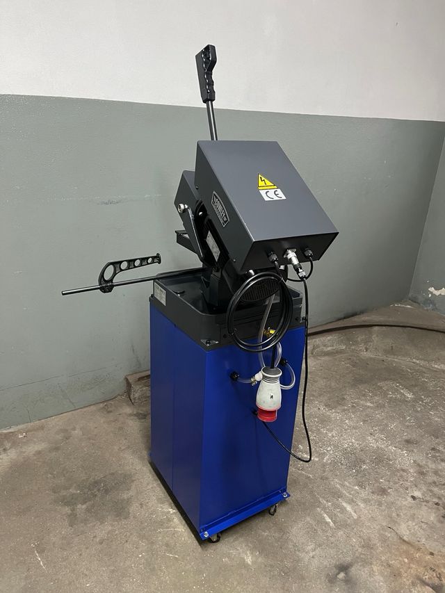 Serra Circular p/ metais CS250  Nova