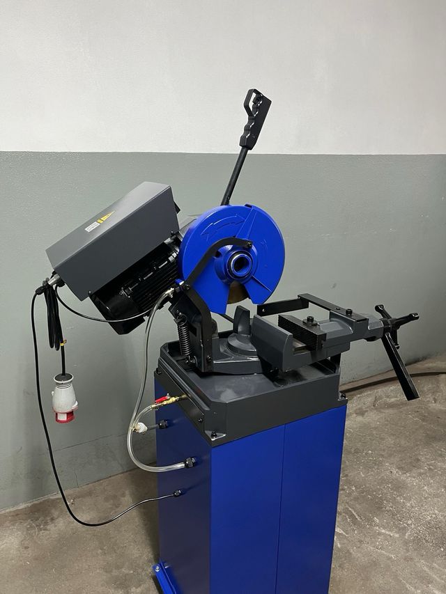 Serra Circular p/ metais CS250  Nova