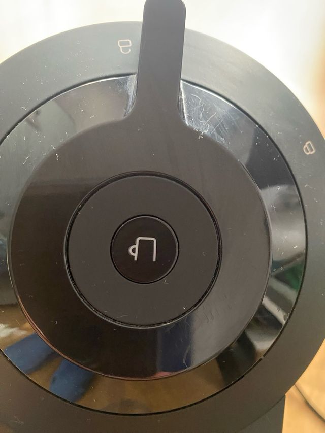 Nespresso Vertuo negra  Aeroccino rojo !