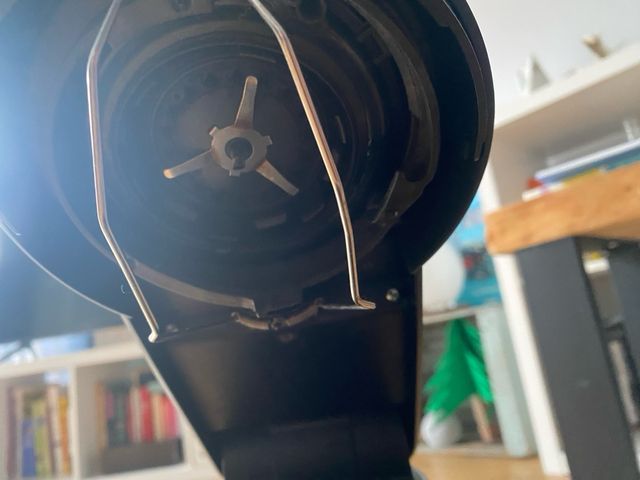 Nespresso Vertuo negra  Aeroccino rojo !