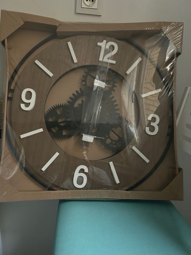 Reloj de metal