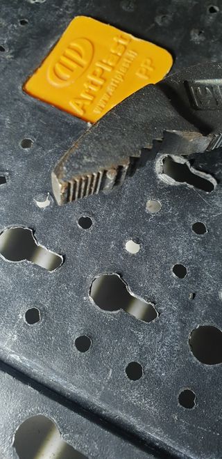 Pinza beta