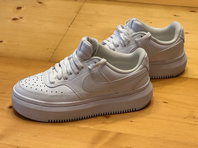 Scarpe NIKE Court Vision Alta da donna DM0113