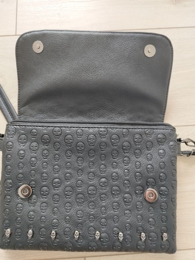Bolso calaveras mujer .Nuevo🖤
