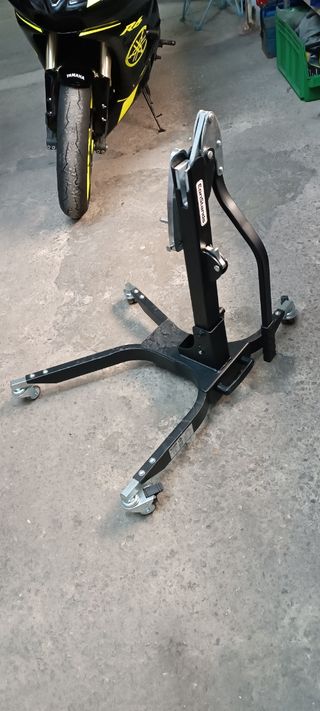 Caballete central  moto Constands