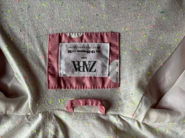 Chaqueta chubasquero Zara de 18 a 24 meses