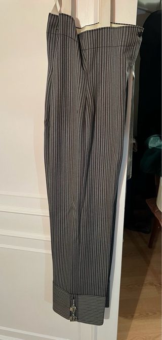 Traje corto de señora 