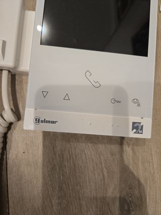 Telefonillo con cámara marca golmar
