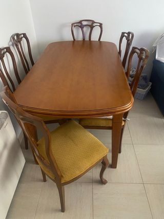 Mesa y sillas comedor