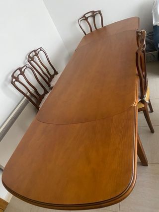 Mesa y sillas comedor